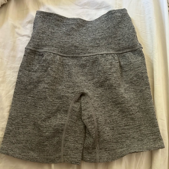 Grey crossover biker shorts - Picture 2 of 4